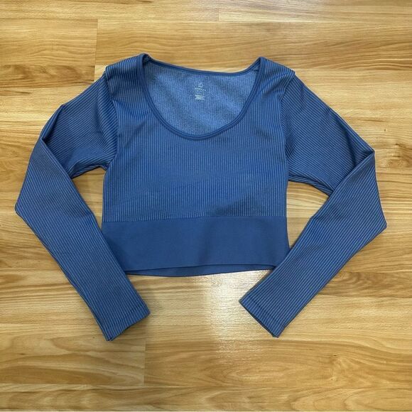 Aerie Long Sleeve Seamless Blue Crop Athletic Top Scoop Neck Large - Picture 3 of 5